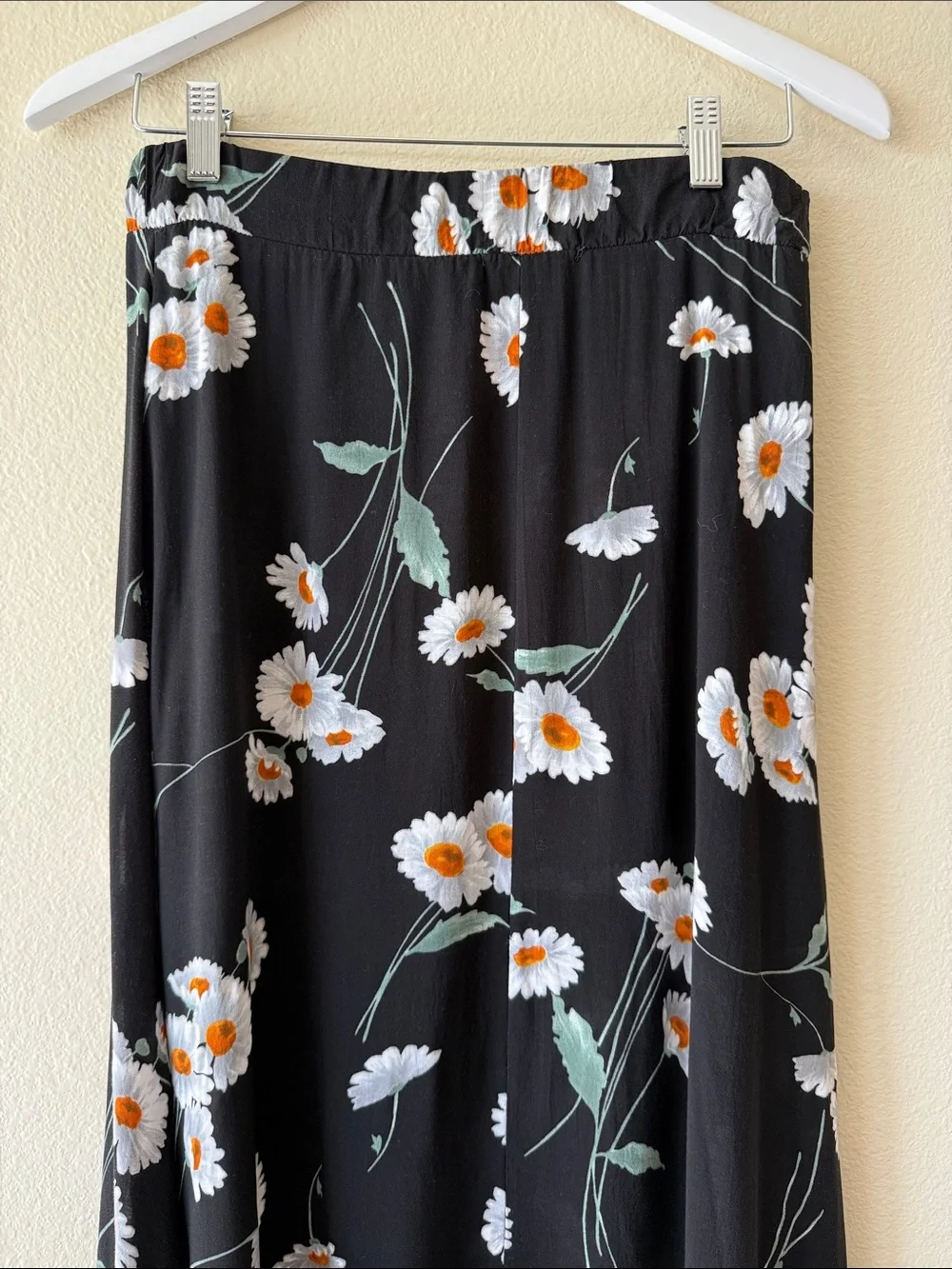 Brandy Melville Daisy Print Maxi Midi Skirt